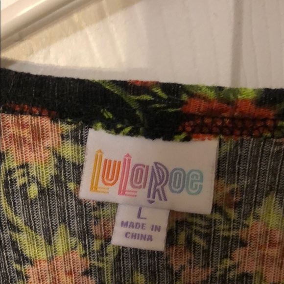LulaRoe Sarah - Picture 3 of 4